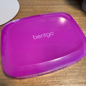 Set of Bentgo Lunch Boxes - Blue & Purple